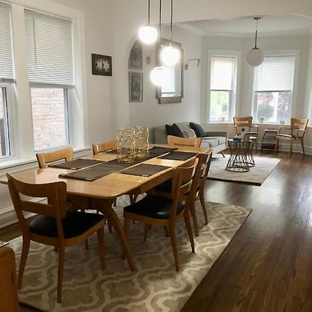 Logan Square Modern Apartment Chicago Bagian luar foto